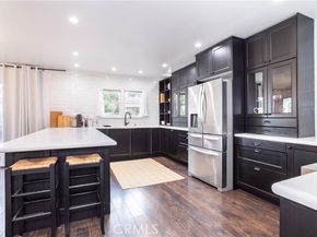 16216 Plummer, North Hills (los Angeles) CA 91343