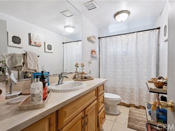 17531 Romar Street, Northridge (los Angeles) CA 91325