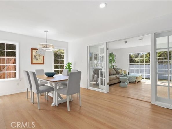 23312 Ostronic, Woodland Hills (los Angeles) CA 91367