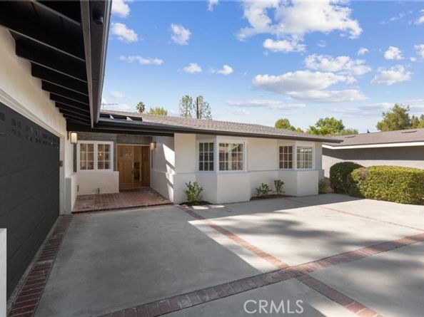 23312 Ostronic, Woodland Hills (los Angeles) CA 91367