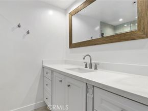 23312 Ostronic, Woodland Hills (los Angeles) CA 91367