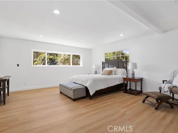 23312 Ostronic, Woodland Hills (los Angeles) CA 91367