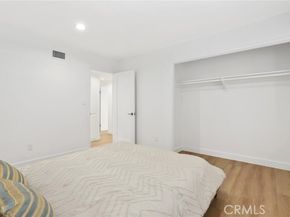 23312 Ostronic, Woodland Hills (los Angeles) CA 91367