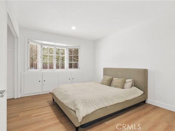 23312 Ostronic, Woodland Hills (los Angeles) CA 91367