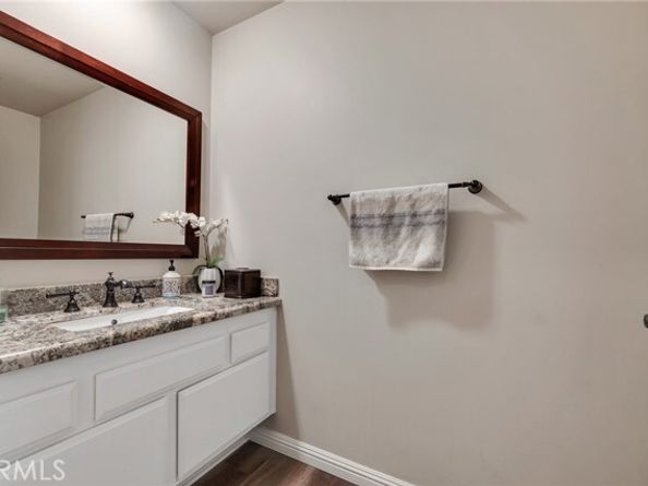 17004 Gledhill Street, Northridge (los Angeles) CA 91325