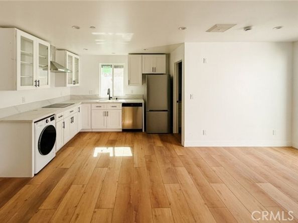 7909 Aldea Avenue, Los Angeles CA 91406