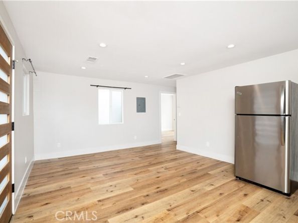 6714 Amigo, Reseda (los Angeles) CA 91335