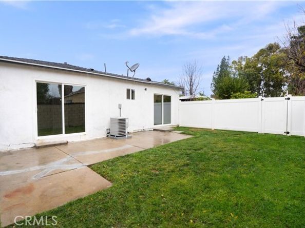 6714 Amigo, Reseda (los Angeles) CA 91335
