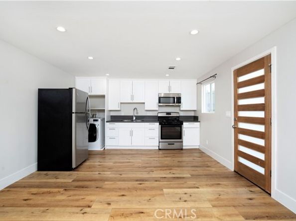 6714 Amigo, Reseda (los Angeles) CA 91335