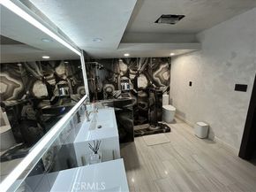 7705 Ben Avenue, North Hollywood (los Angeles) CA 91605