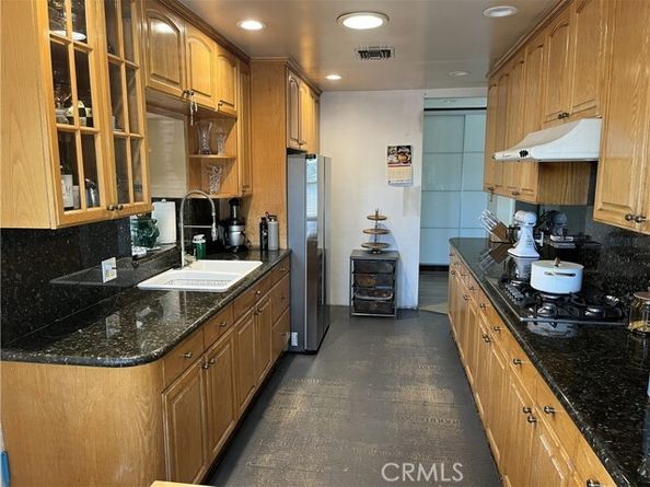 7705 Ben Avenue, North Hollywood (los Angeles) CA 91605