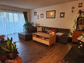 18307 Burbank Boulevard 41, Tarzana (los Angeles) CA 91356