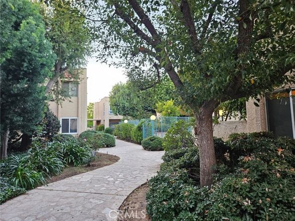 18307 Burbank Boulevard 41, Tarzana (los Angeles) CA 91356