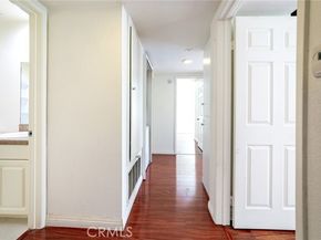 5550 Owensmouth Avenue 120, Woodland Hills (los Angeles) CA 91367