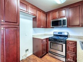 5550 Owensmouth Avenue 120, Woodland Hills (los Angeles) CA 91367