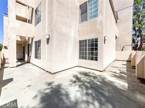 5550 Owensmouth Avenue 120, Woodland Hills (los Angeles) CA 91367