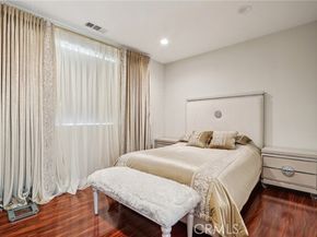 13225 Victory Boulevard, Los Angeles CA 91401
