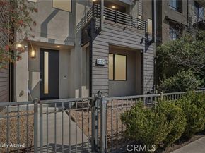 13225 Victory Boulevard, Los Angeles CA 91401