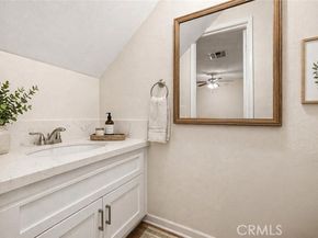 21219 Roscoe Boulevard 211, Canoga Park (los Angeles) CA 91304