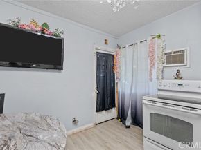 13761 Dronfield Avenue, Sylmar (los Angeles) CA 91342