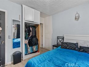 13761 Dronfield Avenue, Sylmar (los Angeles) CA 91342