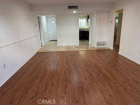 10331 Lindley Avenue 105, Northridge (los Angeles) CA 91326