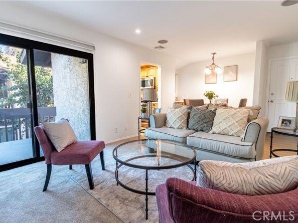 6716 Clybourn, North Hollywood (los Angeles) CA 91606