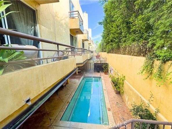 4128 Whitsett 101, Studio City (los Angeles) CA 91604