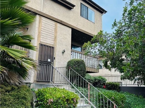 850 157th 6, Gardena CA 90247