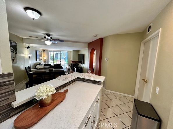 25307 Pine Creek, Wilmington (los Angeles) CA 90744