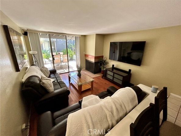 25307 Pine Creek, Wilmington (los Angeles) CA 90744