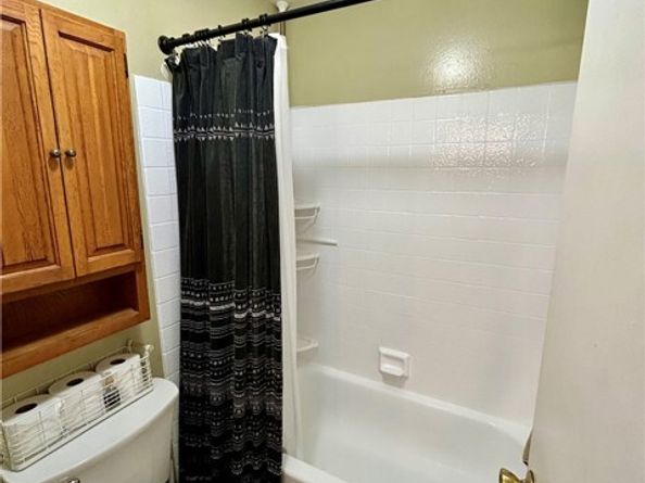 25307 Pine Creek, Wilmington (los Angeles) CA 90744
