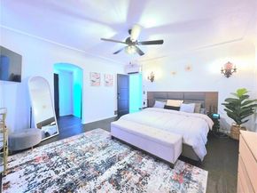 15401 Saticoy Street, Van Nuys (los Angeles) CA 91406