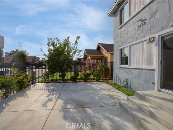 5459 Carlin Street, Los Angeles CA 90016