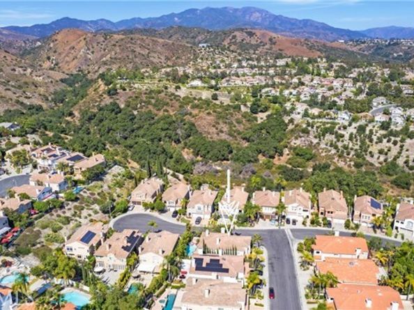 25 Santa Maria, Lake Forest (el Toro) CA 92610