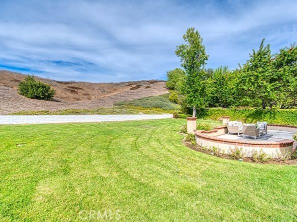 9 Hedgeland, Laguna Hills CA 92679