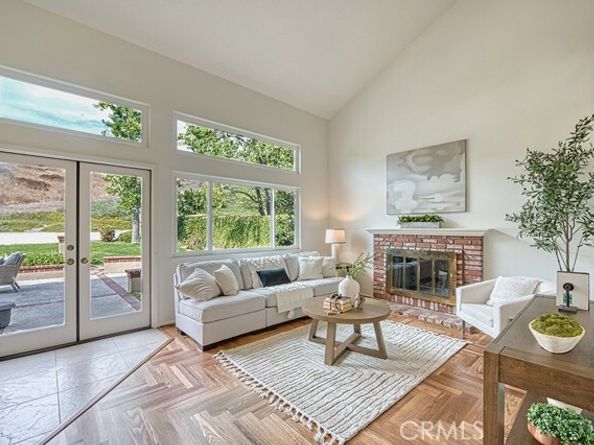 9 Hedgeland, Laguna Hills CA 92679