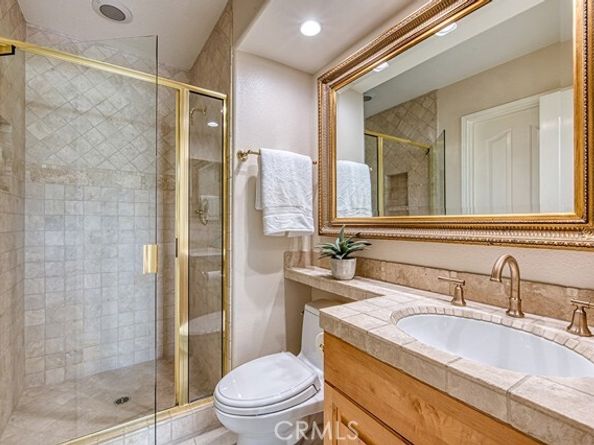 9 Hedgeland, Laguna Hills CA 92679