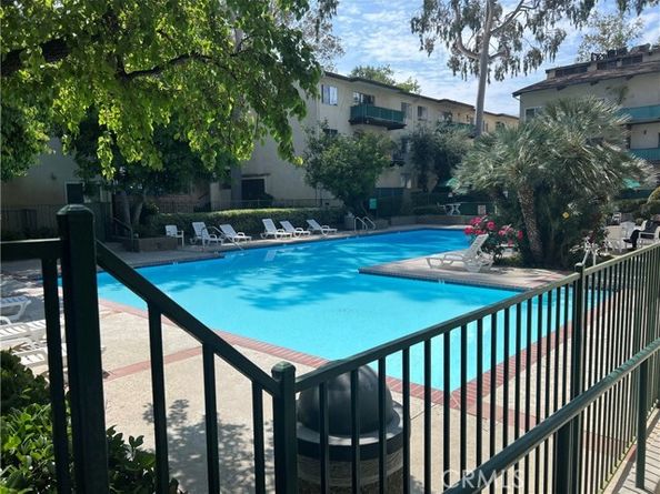5460 White Oak G101, Encino (los Angeles) CA 91316