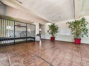 5460 White Oak G101, Encino (los Angeles) CA 91316