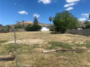 10307 Foothill, Sylmar (los Angeles) CA 91342