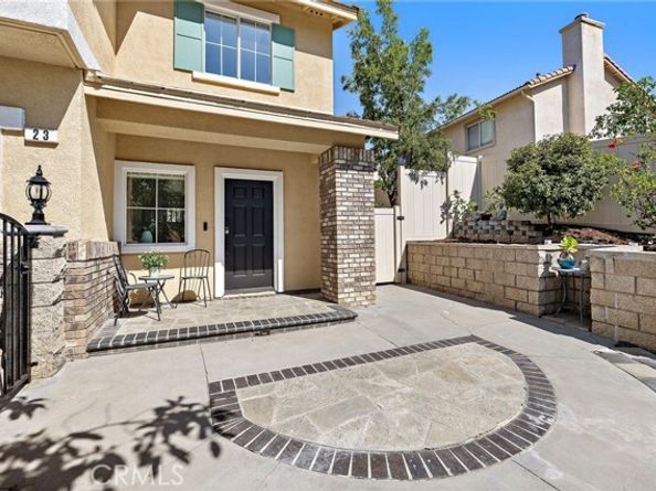 23 Amoret, Irvine CA 92602