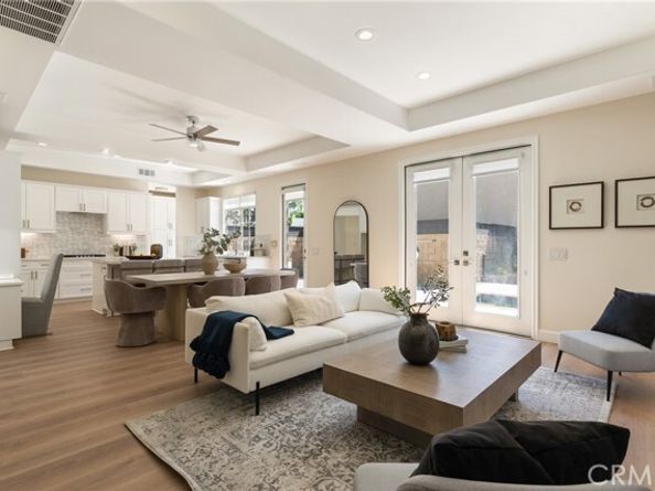 267 Mesa Dr, Costa Mesa CA 92627
