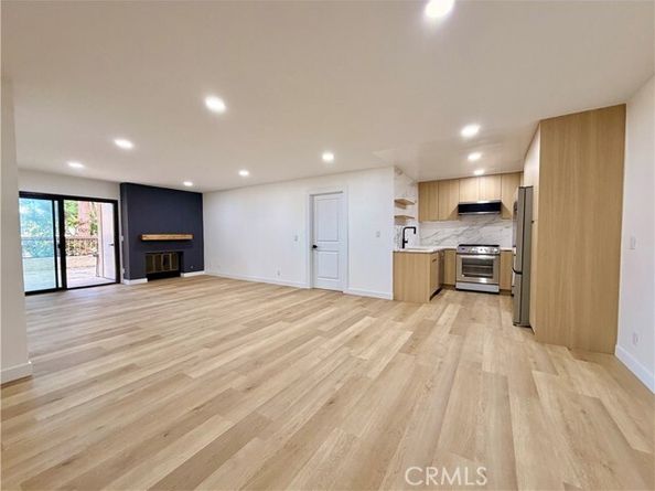 8512 Tuscany 202, Playa Del Rey (los Angeles) CA 90293
