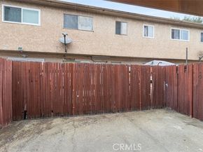 17041 Roscoe Blvd. #4, Northridge (los Angeles) CA 91325