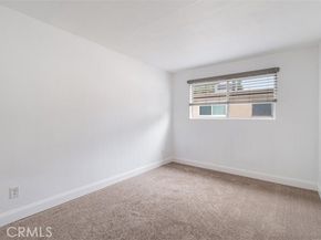 17041 Roscoe Blvd. #4, Northridge (los Angeles) CA 91325