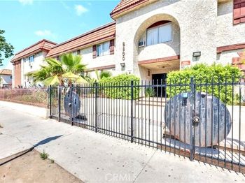 8800 Cedros Avenue