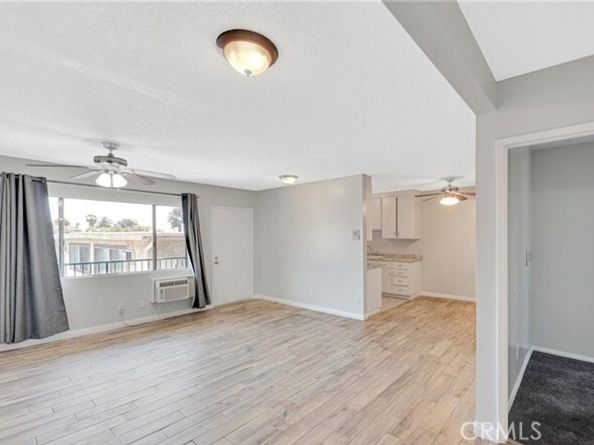 8800 Cedros Avenue 207, Panorama City (los Angeles) CA 91402
