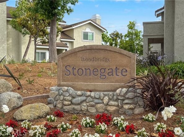 549 Springbrook, Irvine CA 92614