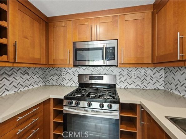 549 Springbrook, Irvine CA 92614
